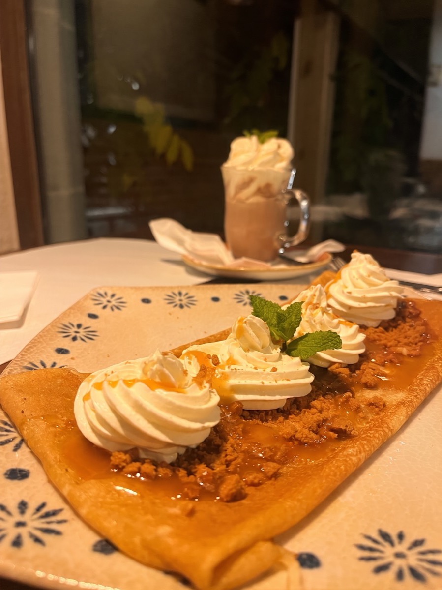 Crêpe Livadou, caramel et chantilly